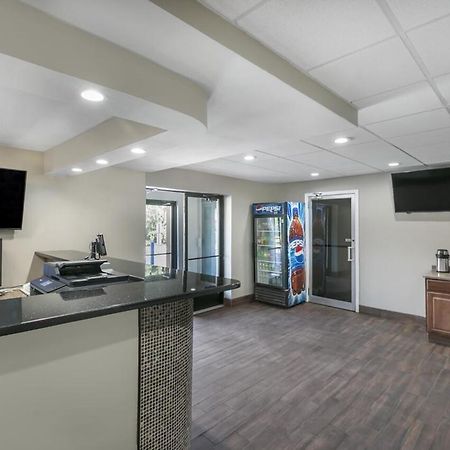 Knights Inn Bristol Levittown Bagian luar foto