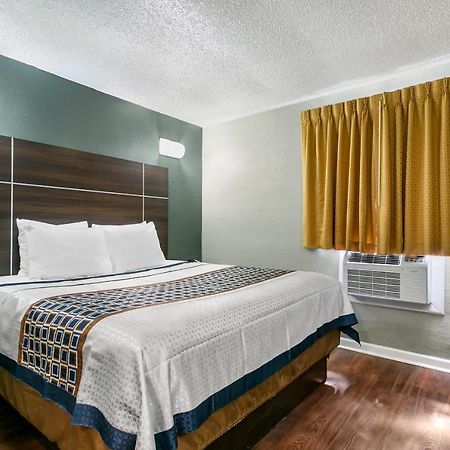 Knights Inn Bristol Levittown Bagian luar foto