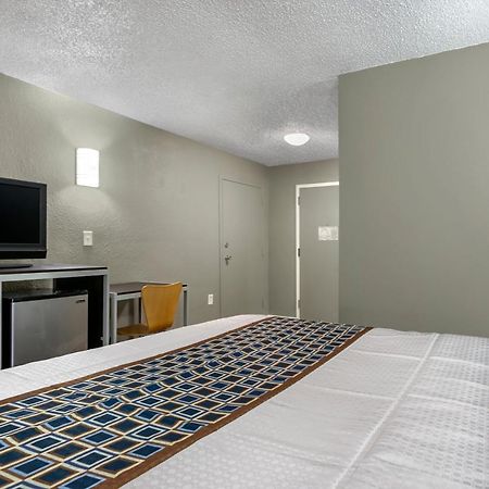 Knights Inn Bristol Levittown Bagian luar foto