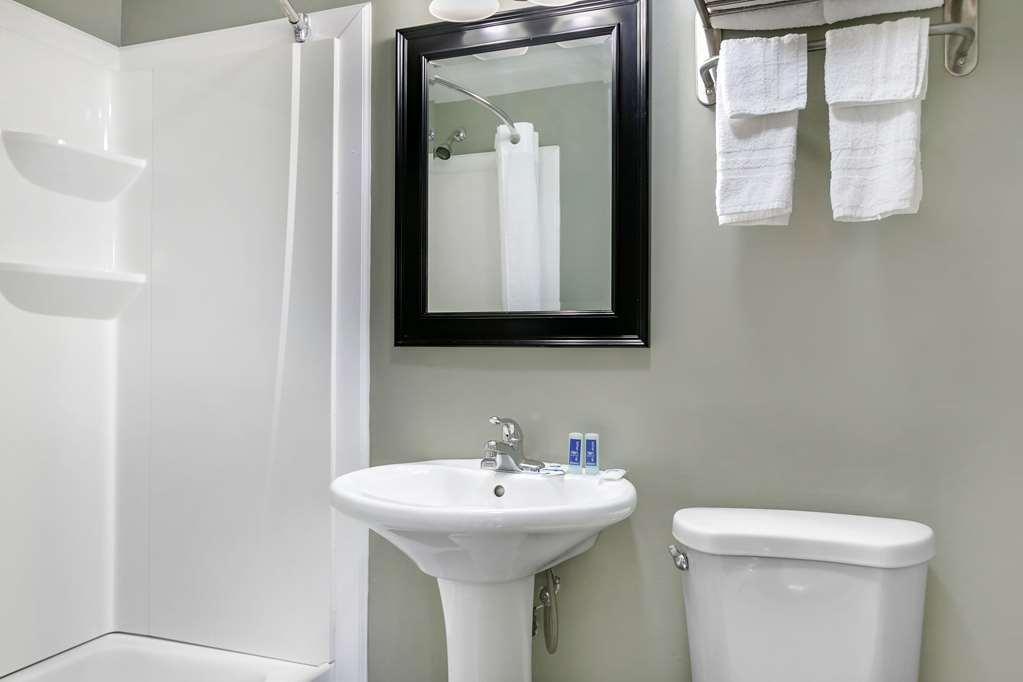 Knights Inn Bristol Levittown Ruang foto