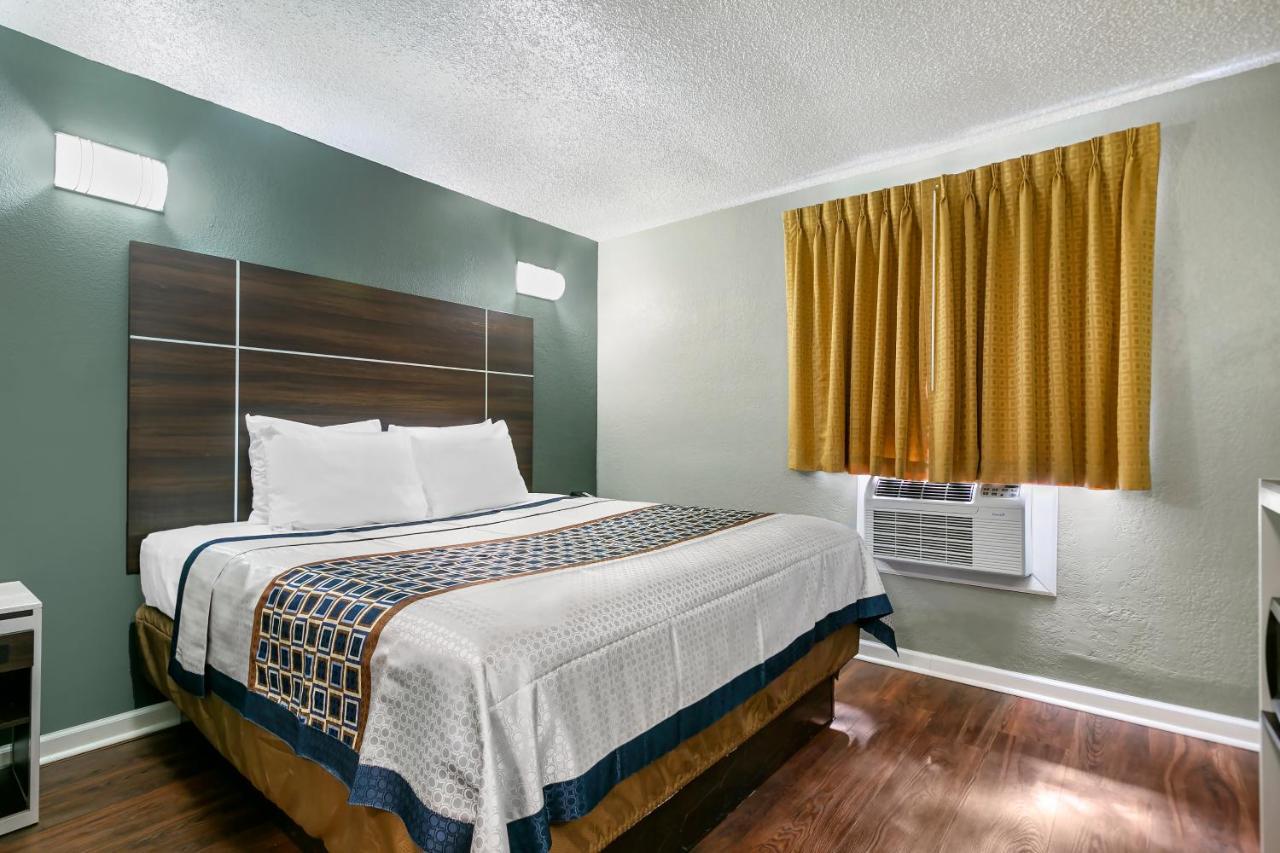 Knights Inn Bristol Levittown Bagian luar foto