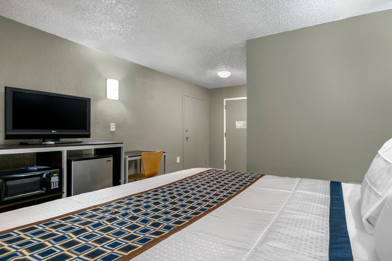 Knights Inn Bristol Levittown Bagian luar foto