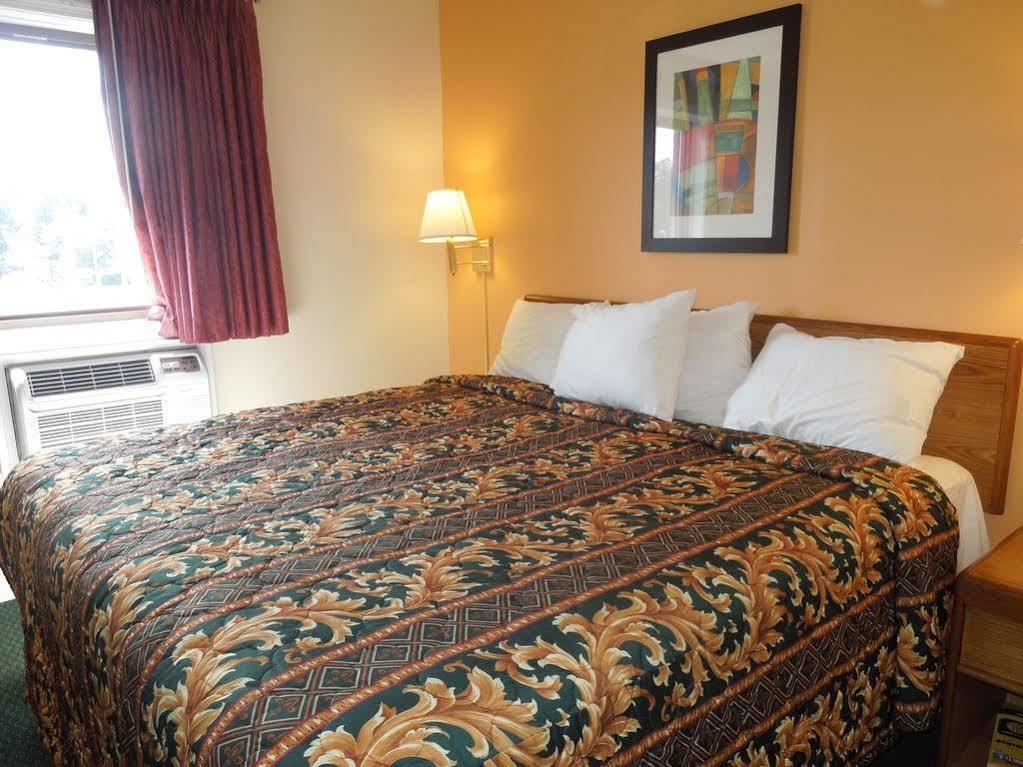 Knights Inn Bristol Levittown Bagian luar foto