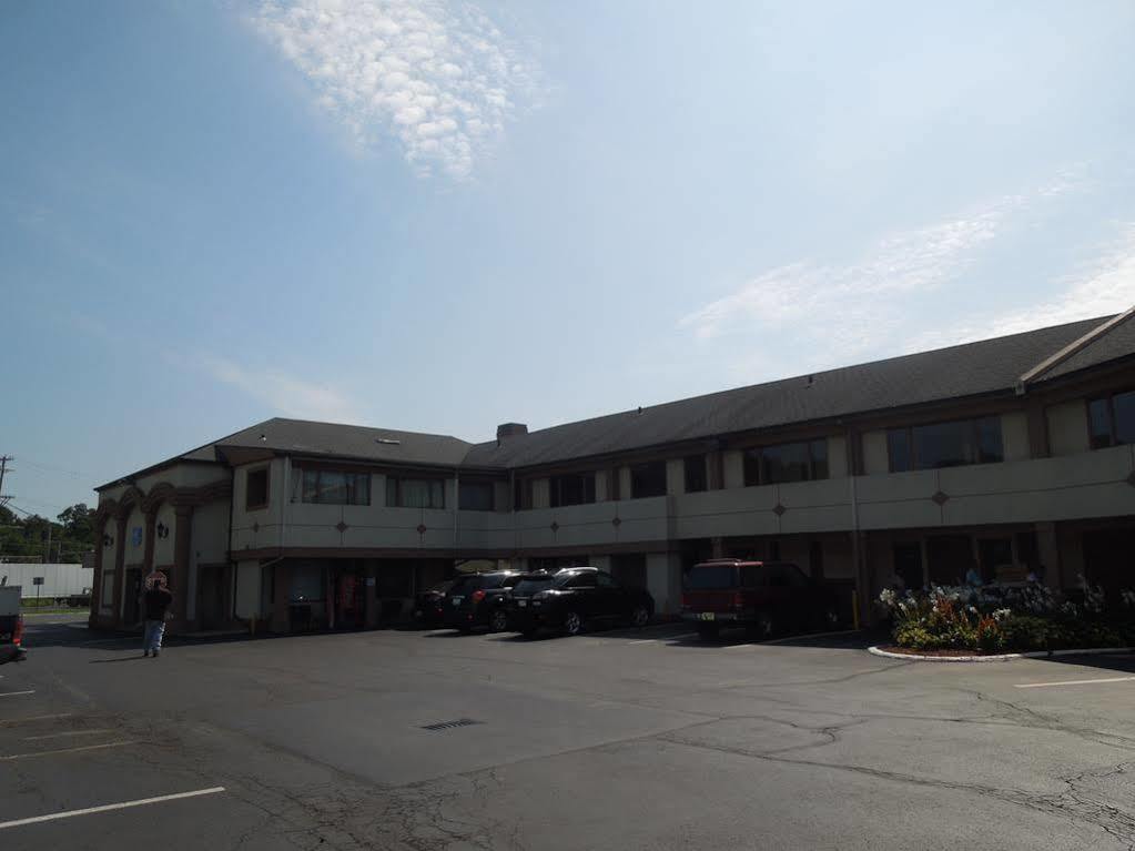 Knights Inn Bristol Levittown Bagian luar foto