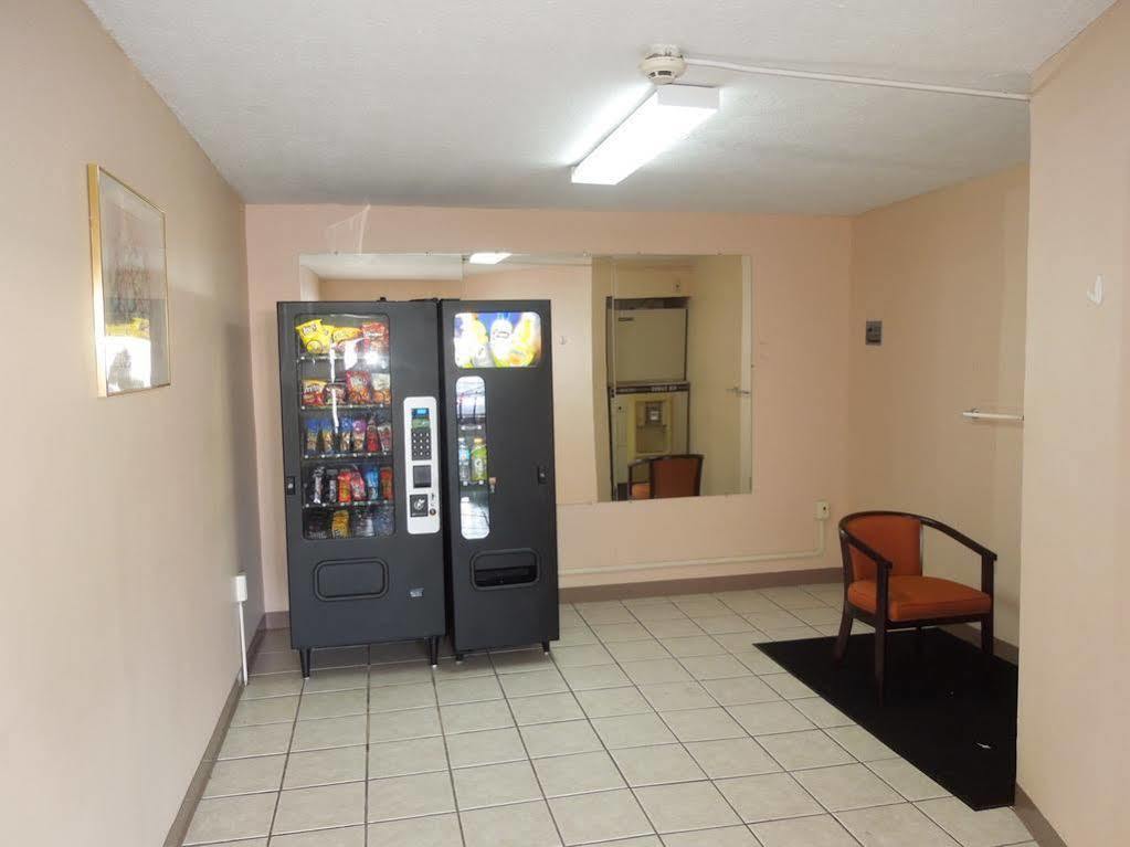Knights Inn Bristol Levittown Bagian luar foto
