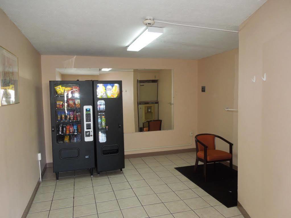 Knights Inn Bristol Levittown Bagian luar foto