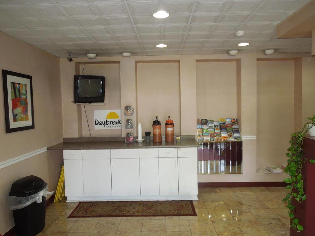 Knights Inn Bristol Levittown Bagian luar foto