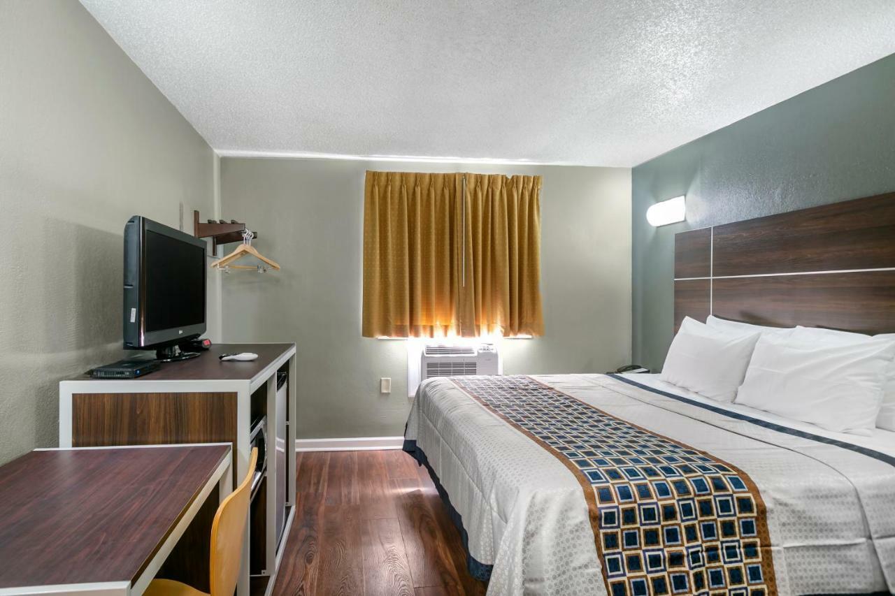 Knights Inn Bristol Levittown Bagian luar foto