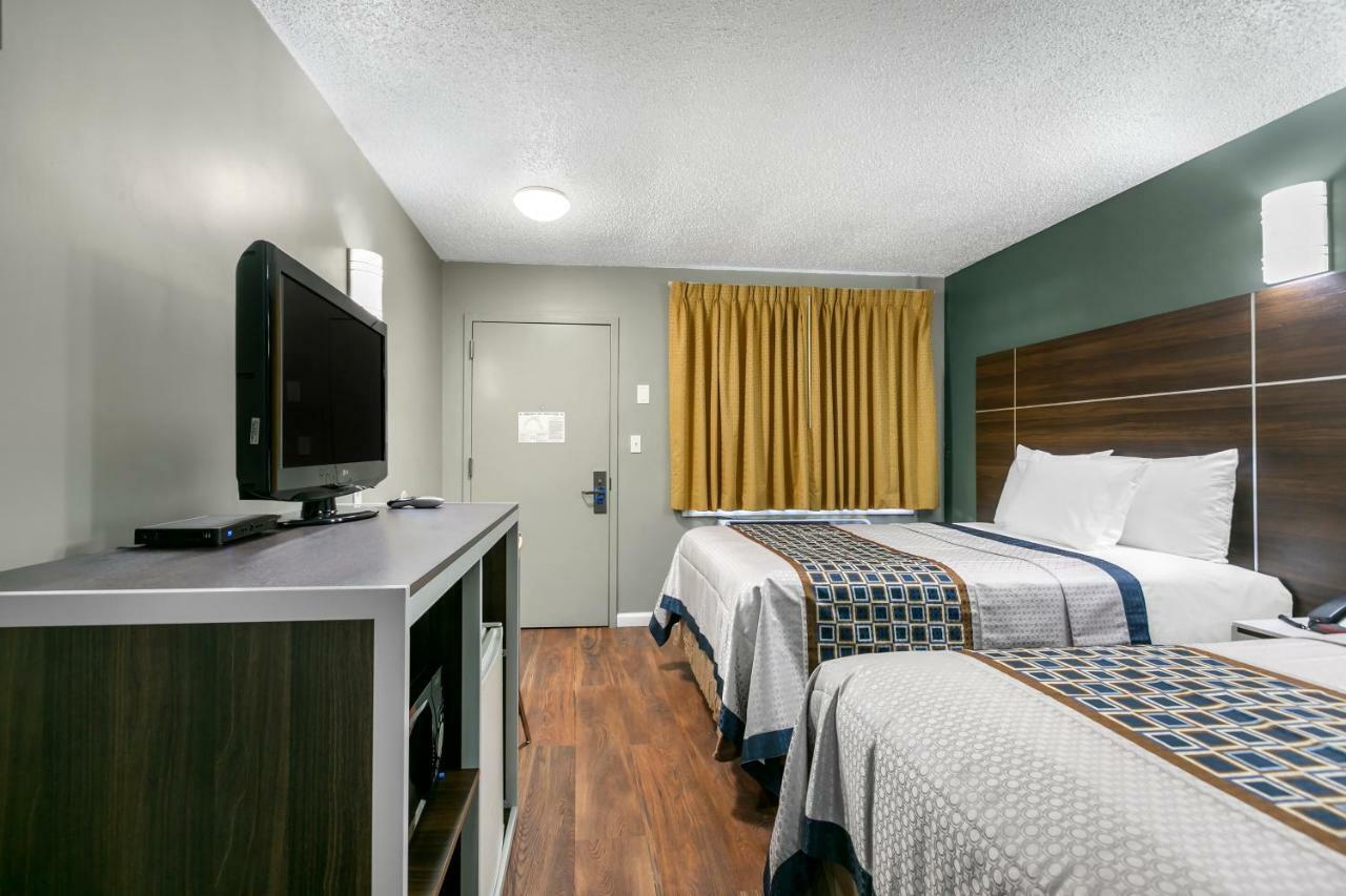 Knights Inn Bristol Levittown Bagian luar foto
